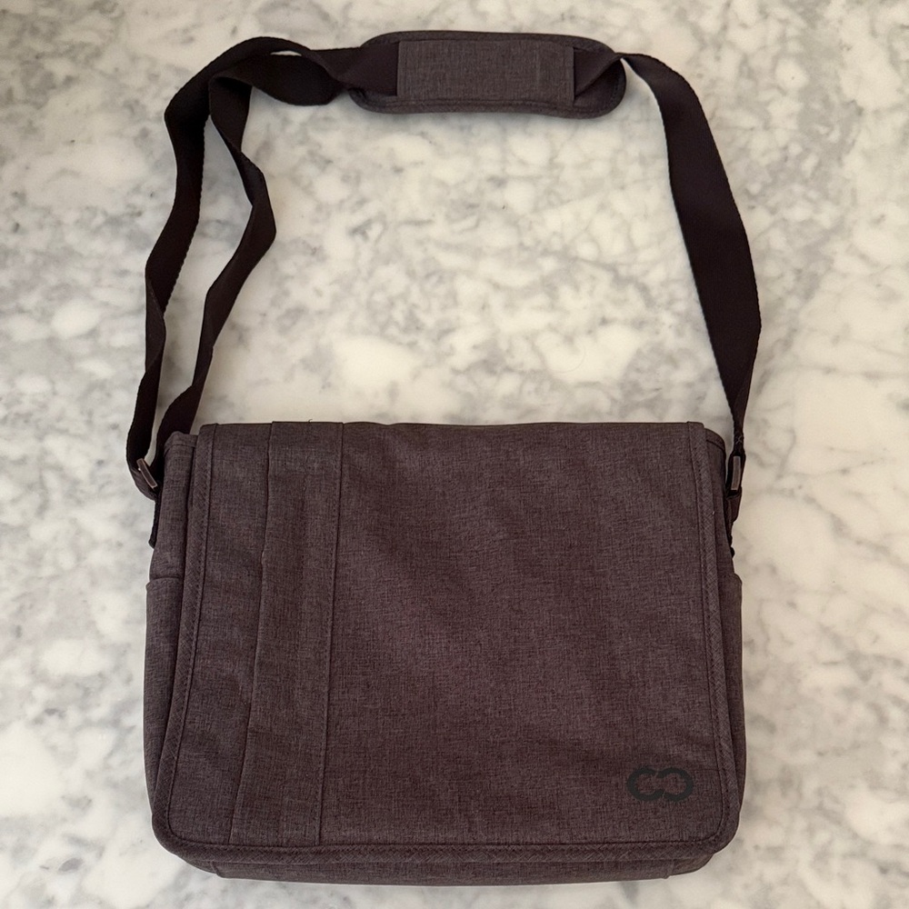 CaseCrown Laptop Messenger Bag
